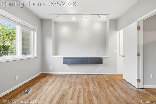 1539 Wandrei Court, Commerce Twp, MI 48382