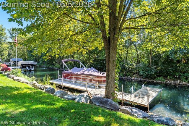 1539 Wandrei Court, Commerce Twp, MI 48382