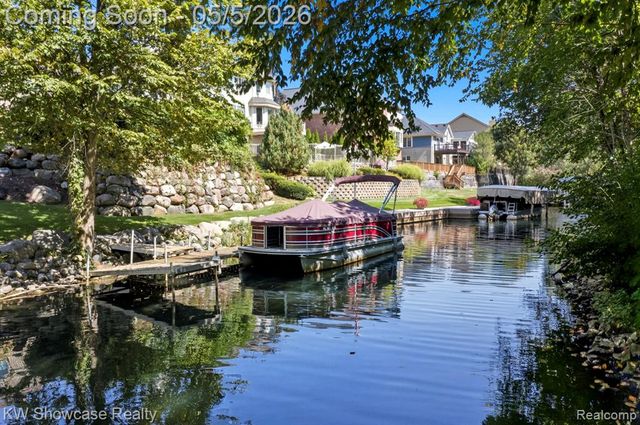 1539 Wandrei Court, Commerce Twp, MI 48382