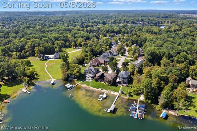 1539 Wandrei Court, Commerce Twp, MI 48382
