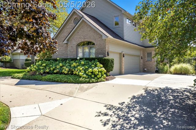1539 Wandrei Court, Commerce Twp, MI 48382