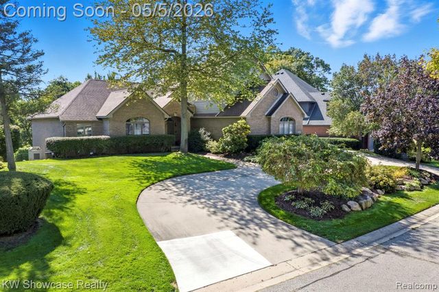 1539 Wandrei Court, Commerce Twp, MI 48382