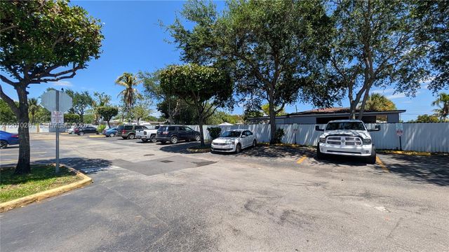 4655 Palm Ave 124, Hialeah, FL 33012