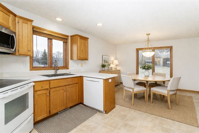 4804 Greenwood Lane NW, Rochester, MN 55901