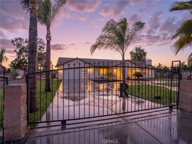 20055 El Nido, Perris, CA 92571