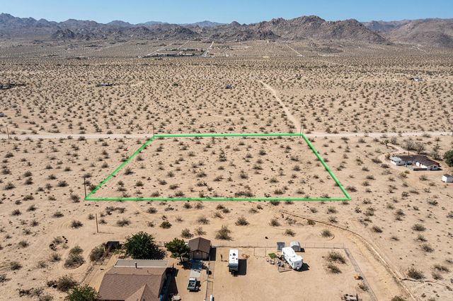 305 Two Mile Road, Joshua Tree, CA 92252