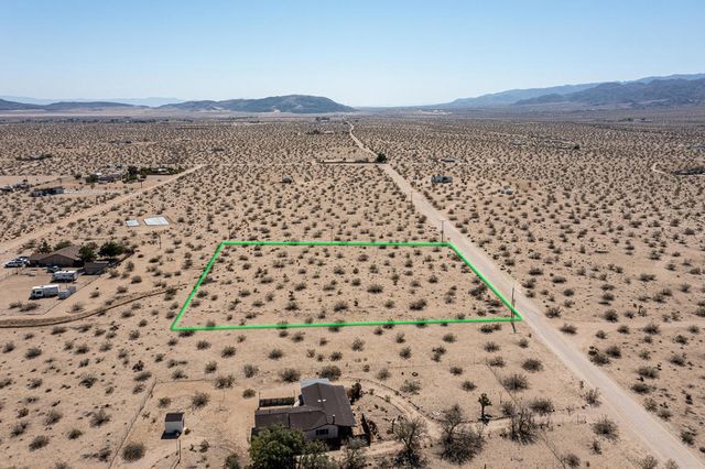 305 Two Mile Road, Joshua Tree, CA 92252