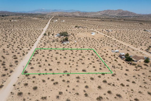 305 Two Mile Road, Joshua Tree, CA 92252