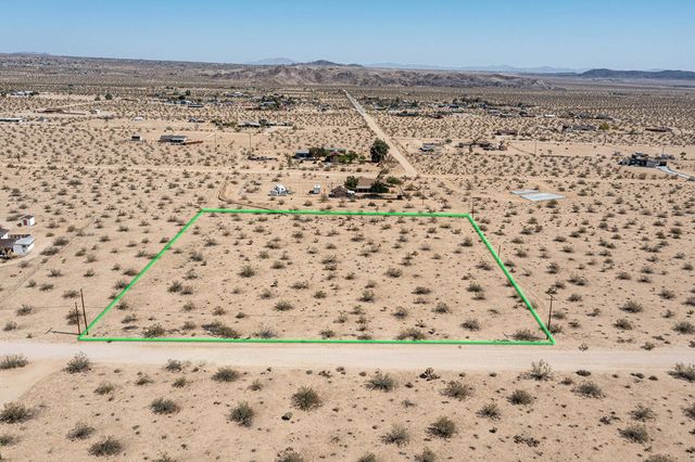 305 Two Mile Road, Joshua Tree, CA 92252