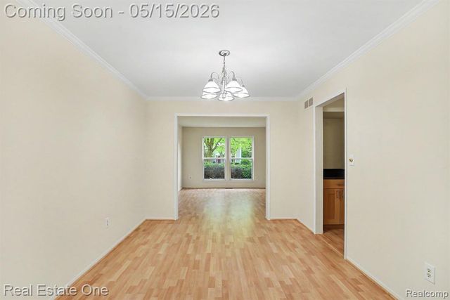 1749 Freemont Drive, Troy, MI 48098