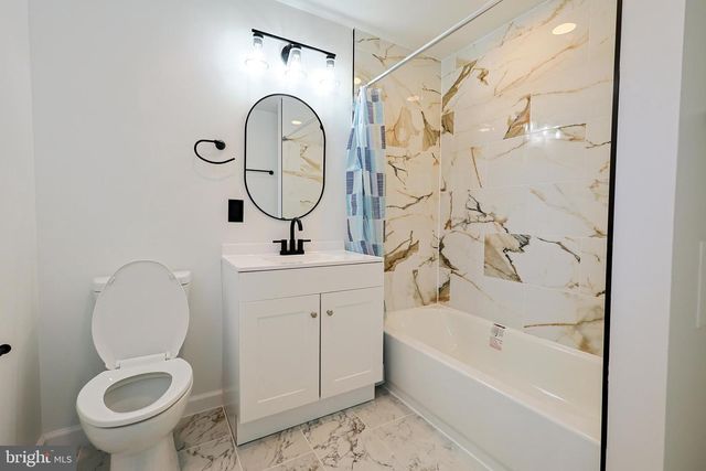 21 N RODNEY DR, Wilmington, DE 19809