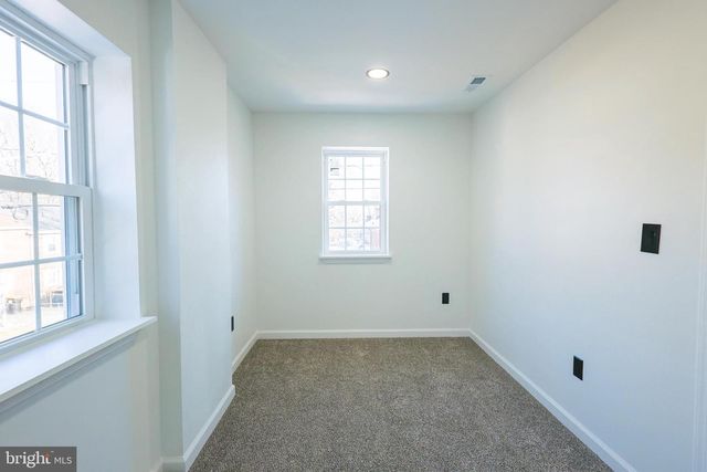 21 N RODNEY DR, Wilmington, DE 19809