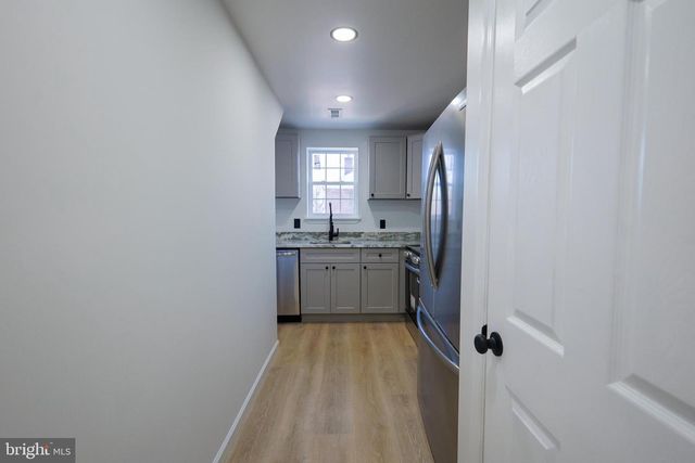 21 N RODNEY DR, Wilmington, DE 19809