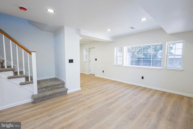 21 N RODNEY DR, Wilmington, DE 19809