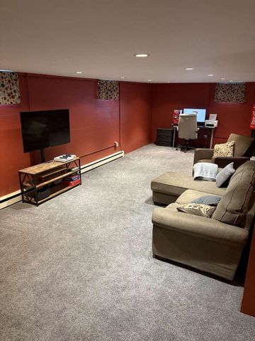 870 South Barre Road, Barre Town, VT 05641