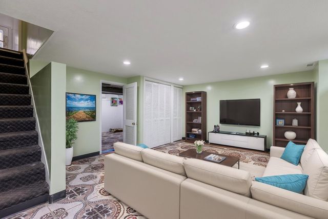 5107 N SPRINGFIELD Avenue B, Chicago, IL 60625