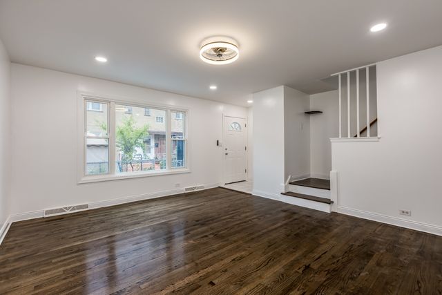 5107 N SPRINGFIELD Avenue B, Chicago, IL 60625