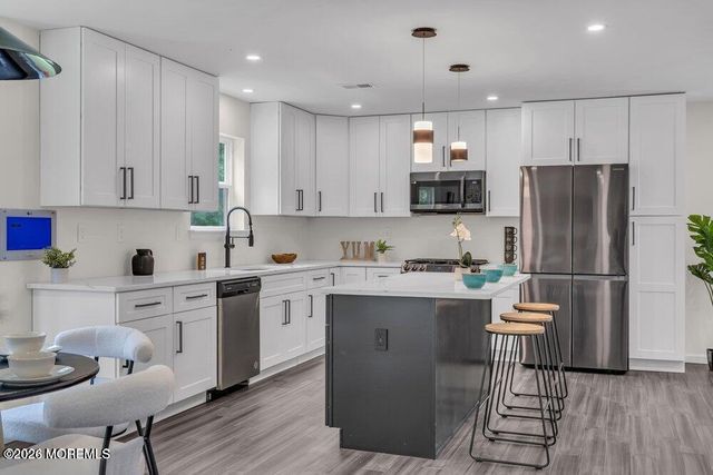 16 Second Lane, Manchester, NJ 08759