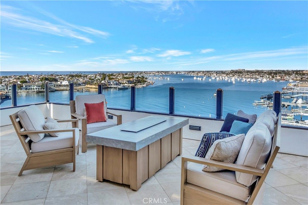 221 Carnation Avenue, Corona Del Mar, CA 92625 — photo 4