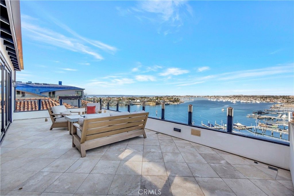 221 Carnation Avenue, Corona Del Mar, CA 92625 — photo 5
