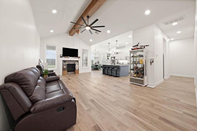 15805 Capri Lane, Edmond, OK 73013