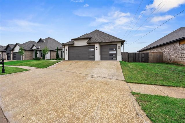 15805 Capri Lane, Edmond, OK 73013