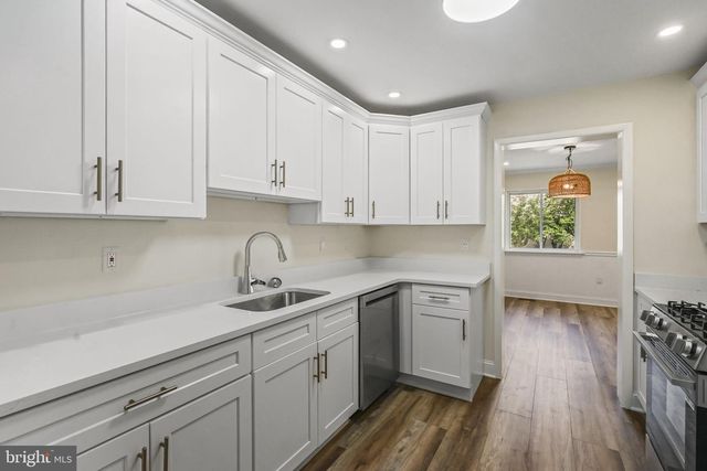 95 THOREAU DR, Plainsboro, NJ 08536