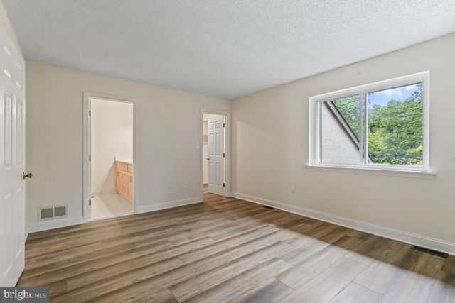 95 THOREAU DR, Plainsboro, NJ 08536