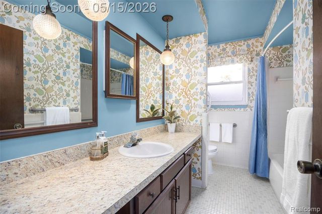 2832 Dashwood Drive Drive, Troy, MI 48083