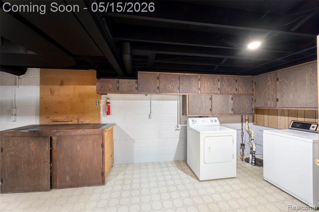 2832 Dashwood Drive Drive, Troy, MI 48083