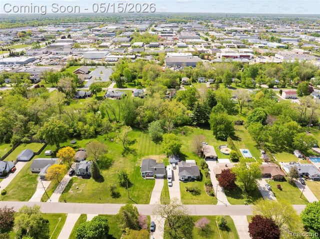 2832 Dashwood Drive Drive, Troy, MI 48083