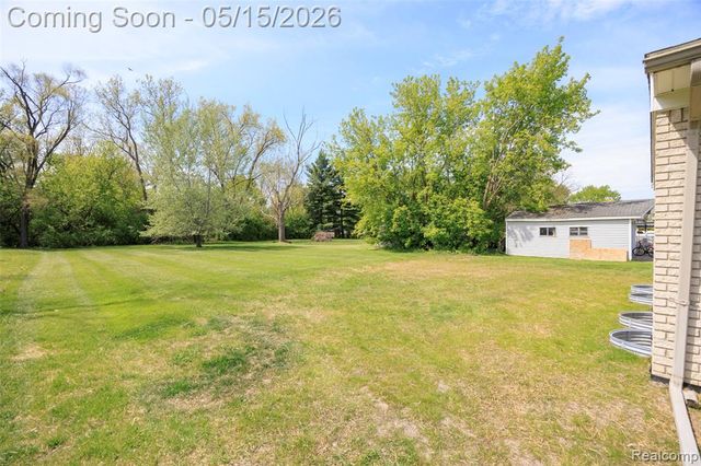 2832 Dashwood Drive Drive, Troy, MI 48083