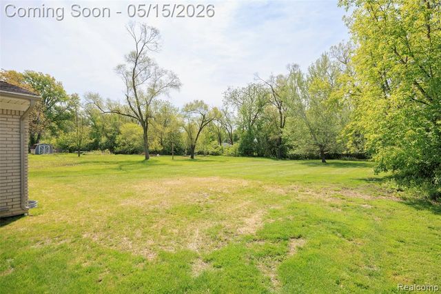 2832 Dashwood Drive Drive, Troy, MI 48083