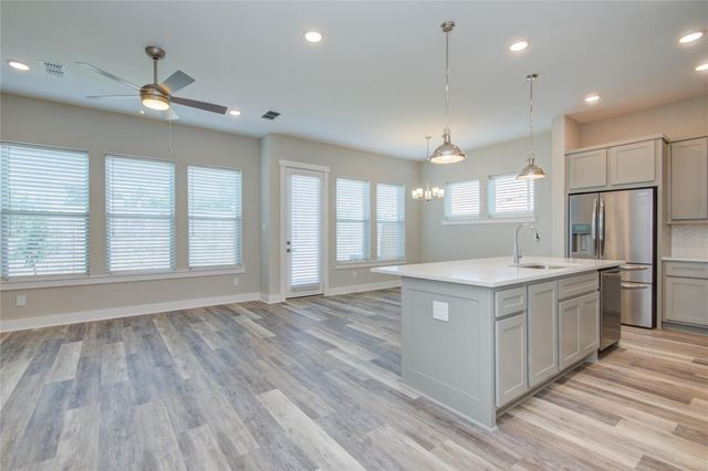 1202 Kiefer Hill Way, Houston, TX 77043