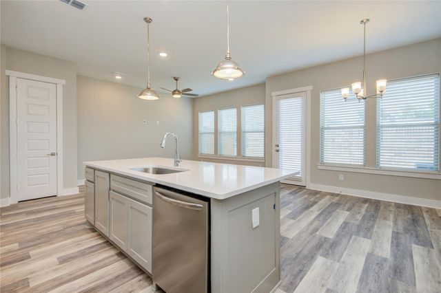 1202 Kiefer Hill Way, Houston, TX 77043