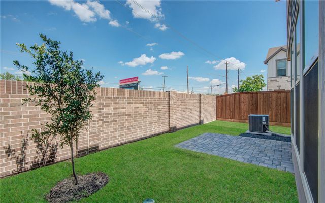1202 Kiefer Hill Way, Houston, TX 77043