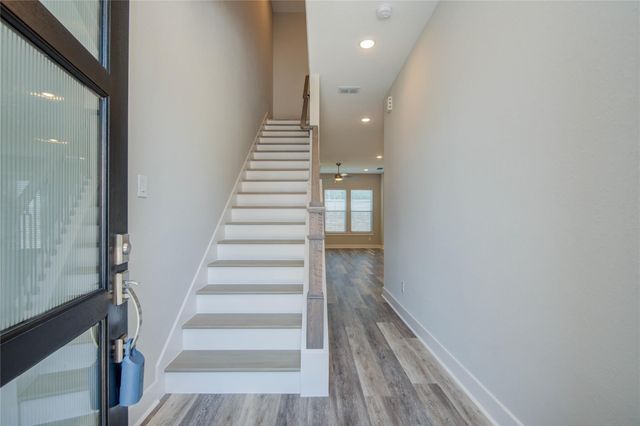1202 Kiefer Hill Way, Houston, TX 77043