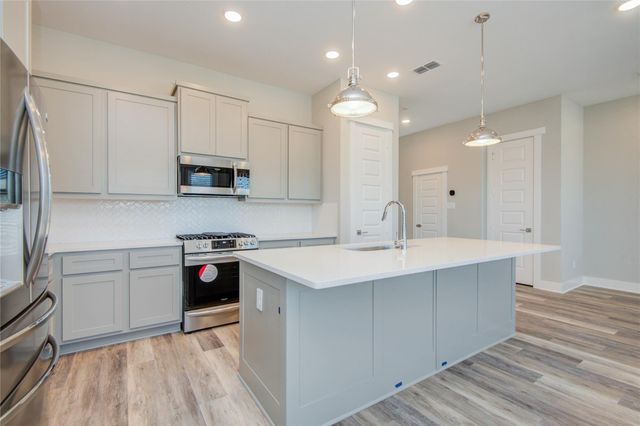 1202 Kiefer Hill Way, Houston, TX 77043