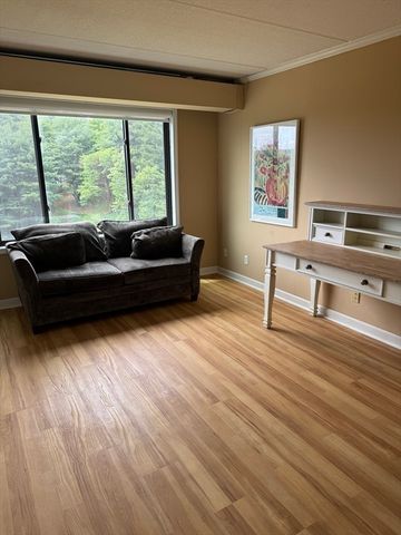 1500 Worcester Road 605, Framingham, MA 01702