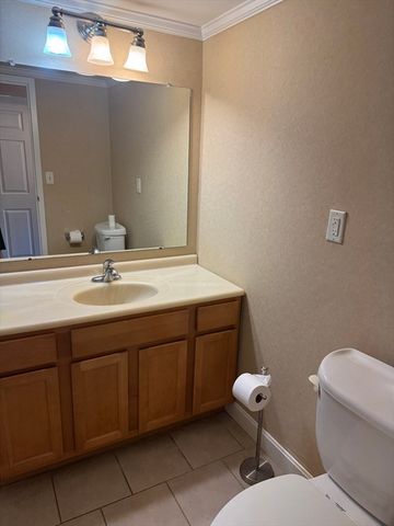 1500 Worcester Road 605, Framingham, MA 01702