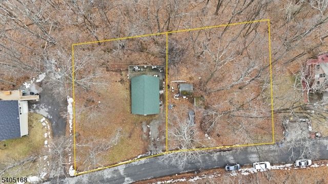 12 Laurel Dr, Vernon Twp., NJ 07462