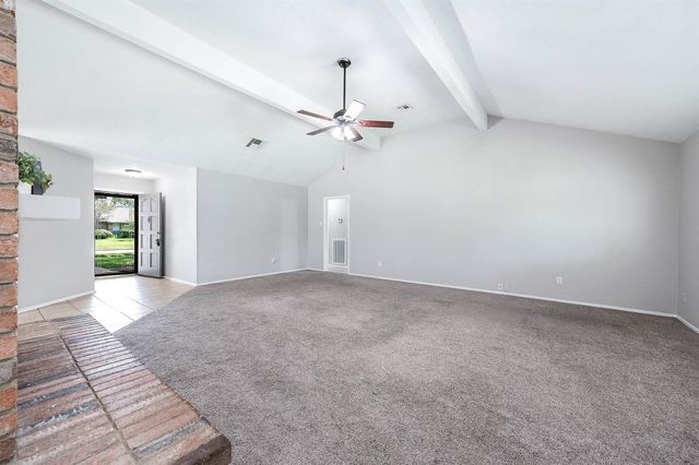 17102 Coachmaker Drive, Friendswood, TX 77546