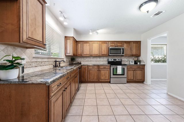 17102 Coachmaker Drive, Friendswood, TX 77546