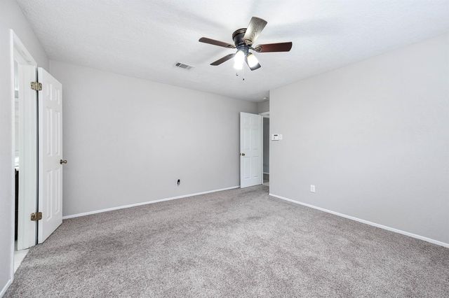 17102 Coachmaker Drive, Friendswood, TX 77546