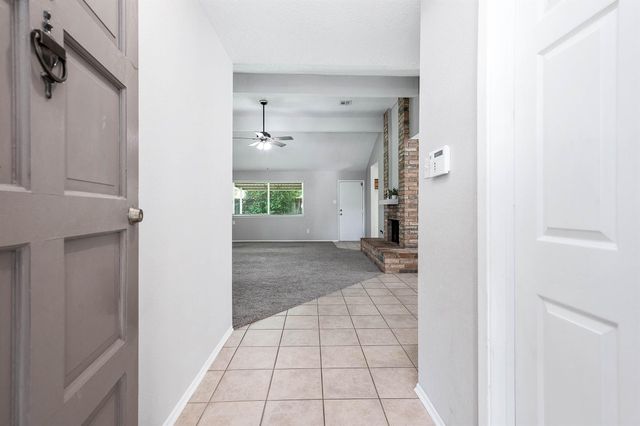 17102 Coachmaker Drive, Friendswood, TX 77546