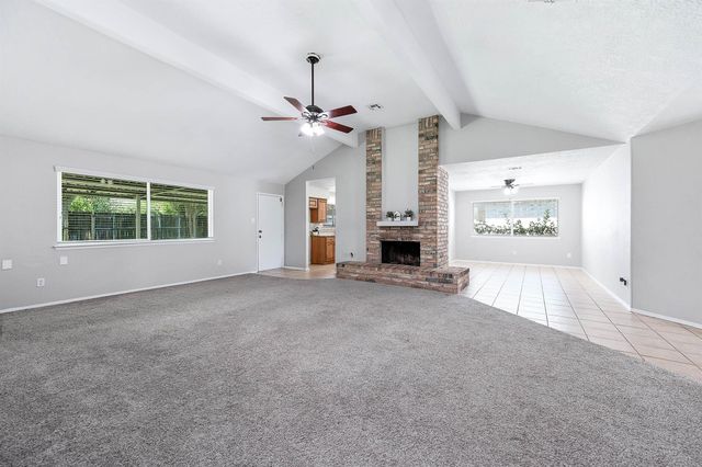 17102 Coachmaker Drive, Friendswood, TX 77546