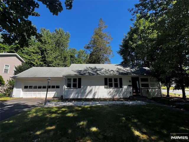 4 Beverly Road, Glen Rock, NJ 07452