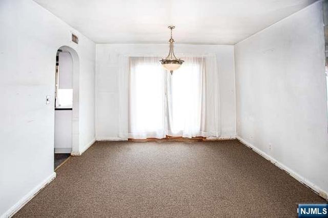 4 Beverly Road, Glen Rock, NJ 07452