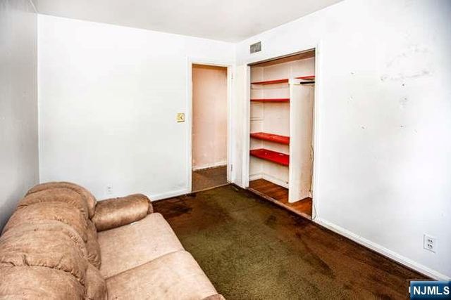 4 Beverly Road, Glen Rock, NJ 07452