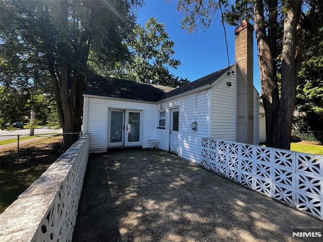 4 Beverly Road, Glen Rock, NJ 07452